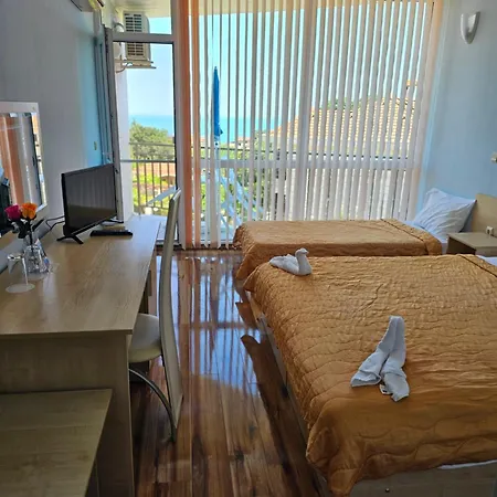 Paradise Hotel Golden Sands