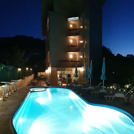 Paradise فندق 3*