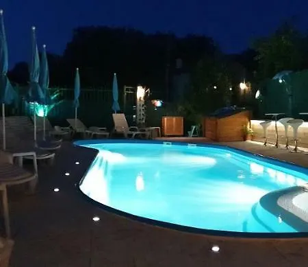 Paradise Golden Sands